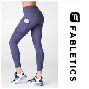 Fabletics Anywhere High-Waisted Moto 7/8